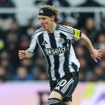 လစ်ဗာပူးလ်ဟာ မိုဟာမက် ဆာလာရဲ့ နေရာမှာ အစားထိုးဖို့ ပရီးမီးယားလိဂ် ပြိုင်ဘက် နယူးကာဆယ် တိုက်စစ်မှူး အန်သိုနီ ဂေါ်ဒွန် ကို ပစ်မှတ်ထားနေပါတယ်။