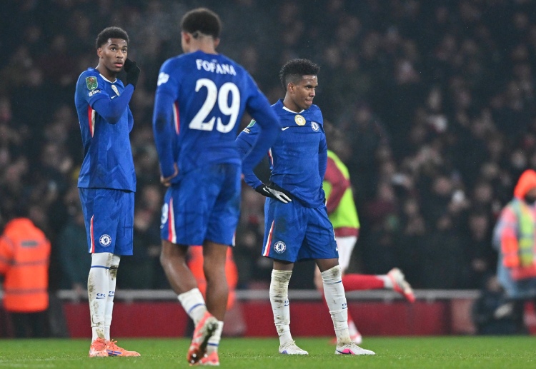 တစ်ဖက် မှာလည်း ပရီးမီးယားလိဂ် ကလပ်ဆီ လာမယ့် နွေရာသီမှာ ကစားသမားသစ်တွေ ထပ်ဝင်လာမှာ ဖြစ်ပါတယ်။