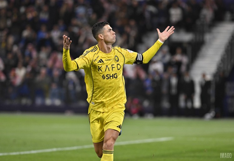 ရော်နယ်ဒိုဟာ မက်ဆီလိုပဲ ကမ္ဘာ့ဖလား ရမှသာ အကောင်းဆုံး ကစားသမား အဖြစ် သတ်မှတ်ခံရမလား ဆိုတဲ့ မေးခွန်းကို မာတီနက်ဇ်က ပေါ်တူဂီဘောလုံး မဂ္ဂဇင်းတစ်ခုမှာ အခုလို တုံ့ပြန်ခဲ့ပါတယ်။