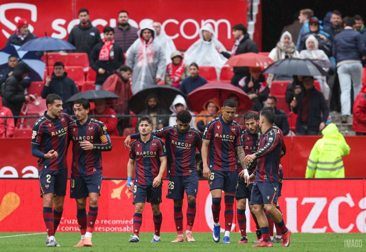 西甲联赛 莱万特近期连遭三场联赛失利,士气承受巨大压力。