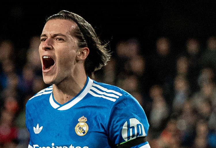 西甲联赛 卡雷拉斯从左路带球内切,在禁区内连过数人后低射破门,为皇马打破僵局。