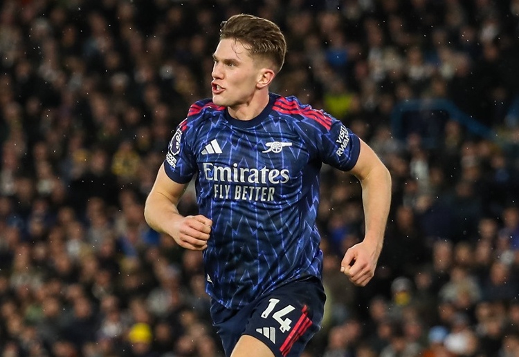 英超联赛 在阿森纳与利兹联的比赛中，马丁内利的精准传球为哲凯赖什创造机会，后者抢点成功，攻入一球。