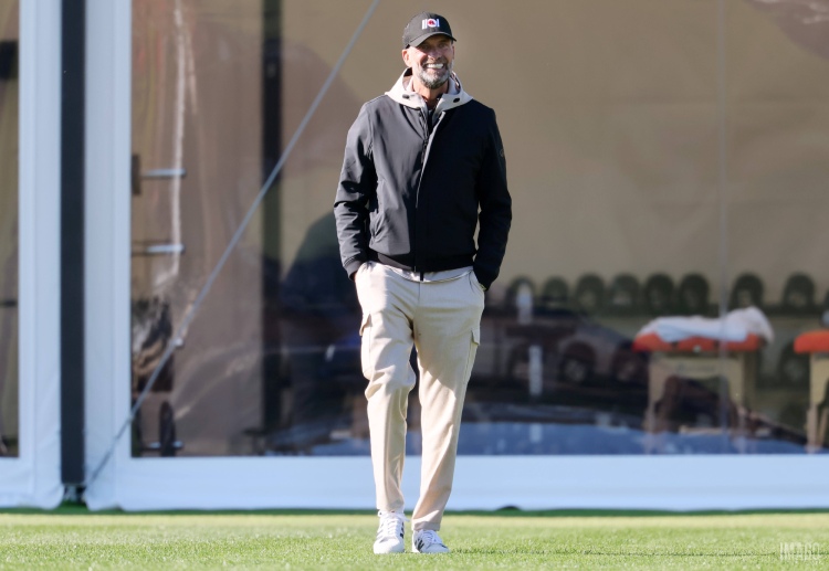 ထူးခြားတာက ကလော့ပ်ဟာ အင်္ဂလန်မှာ ဆိုရင် ပရီးမီးယားလိဂ် ကလပ် လစ်ဗာပူးလ်က လွဲလို့ တခြား ဘယ်အသင်း ကိုမှ နည်းပြမှာ မဟုတ်ကြောင်း ထပ်လောင်း အတည်ပြုခဲ့ပါတယ်။