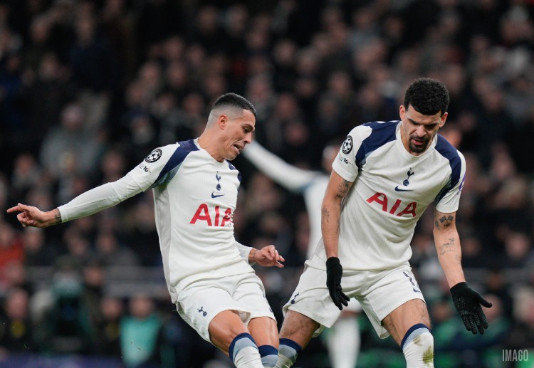 Tottenham đang vật lộn ở nhóm trụ hạng Premier League mùa này