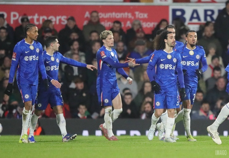 အချက်အလက်တွေအရ ဆန်းချက်ဇ်ဟာ ပရီးမီးယားလိဂ်မှာ လက်စွမ်းပြနေတယ်လို့ ထင်ရပေမယ့်၊ ချဲလ်ဆီးရဲ့ ရည်မှန်းချက်တွေ အတွက်တော့ သူဟာ လုံလောက်တဲ့ ဂိုးသမား မဟုတ်ပါဘူး။