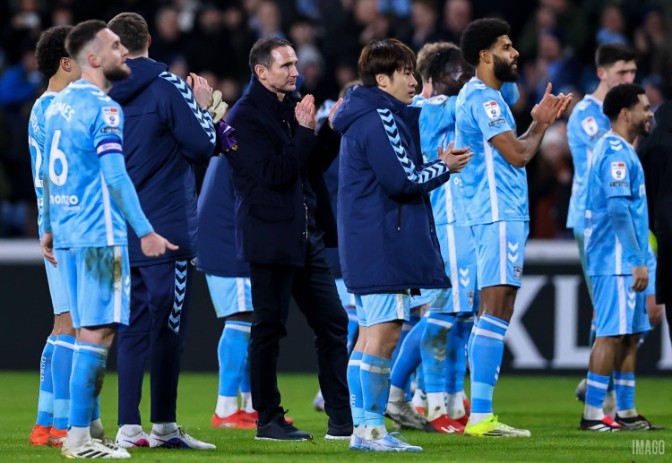 英超联赛 在兰帕德执掌下，考文垂提前加冕英冠冠军，并在阔别25年后重返顶级联赛舞台。