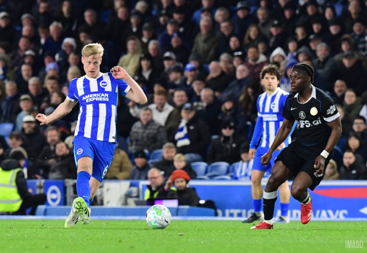 Jan Paul van Hecke berkarir di Premier League