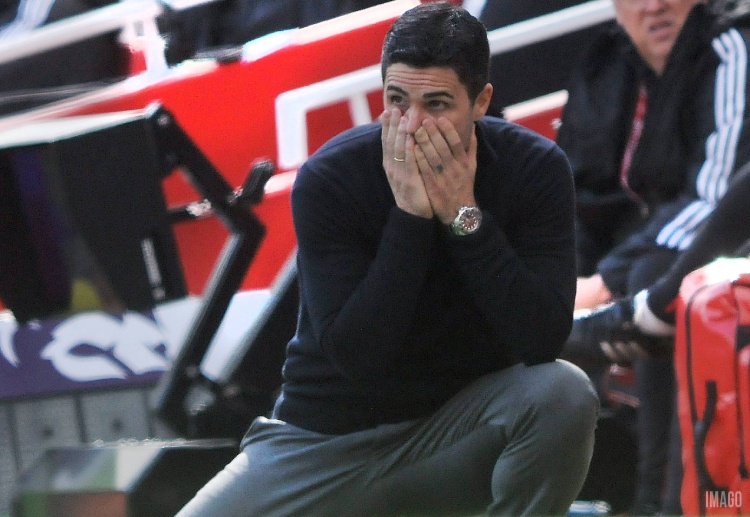 အဲဒီနောက် ၄ ရက် အကြာ မှာတော့ မန်စီးတီး ကွင်းမှာ ပရီးမီးယားလိဂ် ချန်ပီယံဆု အဖြစ် အဆုံးအဖြတ် ပွဲစဉ် အဖြစ် သွားရောက် ကစားရမှာ ဖြစ်ပါတယ်။